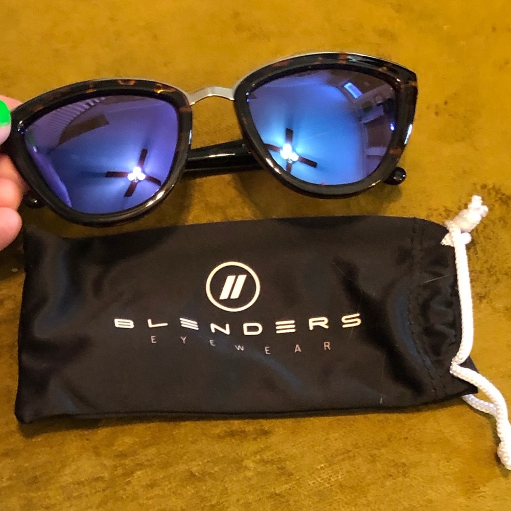 Blenders Roxie Foxy Joxy Sunglasses